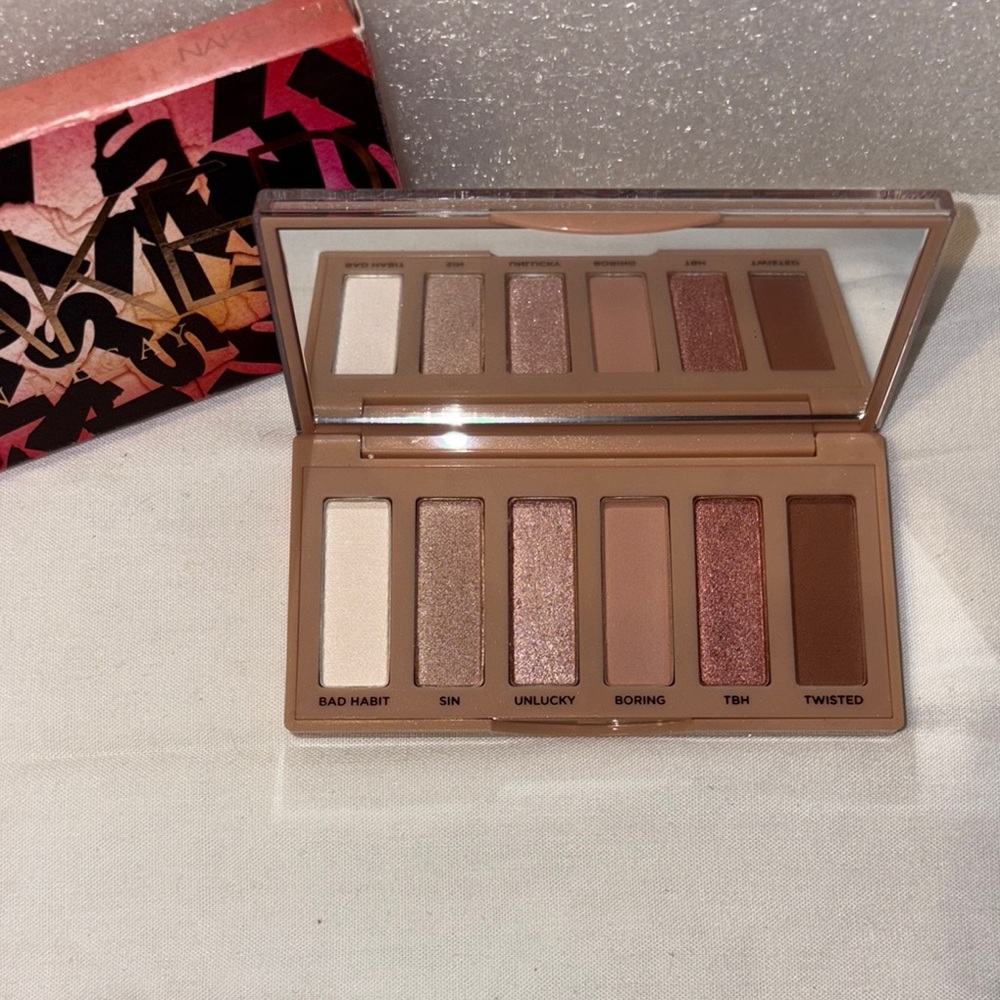 Urban Decay Collection - Picture 4 of 4